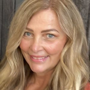 Meet your Posher, Valerie